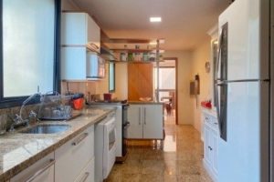 Apartamento à venda com 228m², 4 dormitórios, 2 suítes, 3 vagas no bairro Rio Branco em Porto Alegre - Foto 9