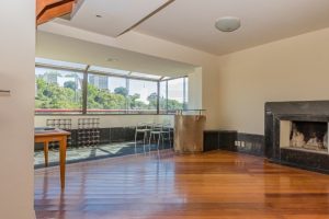 Cobertura com 302m², 4 dormitórios, 1 suíte, 3 vagas no bairro Menino Deus em Porto Alegre - Foto 4