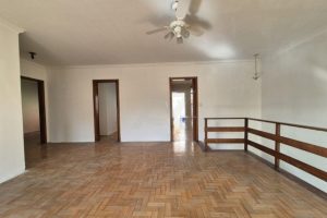 Casa com 212m², 3 dormitórios, 1 suíte, 3 vagas no bairro Chácara das Pedras em Porto Alegre - Foto 29