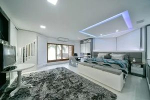 Casa com 600m², 4 dormitórios, 2 suítes, 10 vagas no bairro Pedra Redonda em Porto Alegre - Foto 5