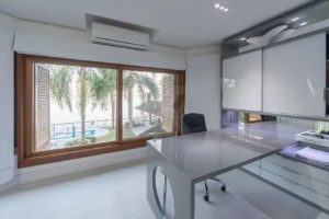 Casa com 600m², 4 dormitórios, 2 suítes, 10 vagas no bairro Pedra Redonda em Porto Alegre - Foto 7