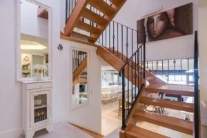 Casa com 600m², 4 dormitórios, 2 suítes, 10 vagas no bairro Pedra Redonda em Porto Alegre - Foto 20