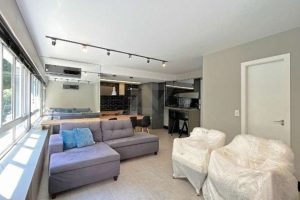 Apartamento à venda com 66m², 2 dormitórios, 1 suíte, 1 vaga no bairro Petrópolis em Porto Alegre - Foto 2