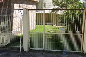 Casa com 600m², 5 dormitórios, 3 suítes, 7 vagas no bairro Teresópolis em Porto Alegre - Foto 30