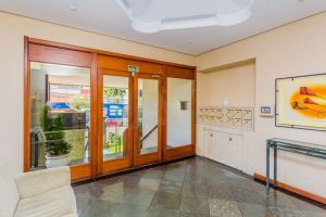 Cobertura à venda com 240m², 3 dormitórios, 1 suíte, 2 vagas no bairro Petrópolis em Porto Alegre - Foto 43