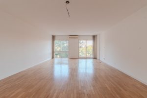 Apartamento com 168m², 3 dormitórios, 2 suítes, 3 vagas no bairro Moinhos Vento em Porto Alegre - Foto 2