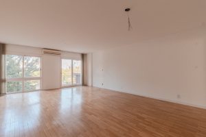 Apartamento com 168m², 3 dormitórios, 2 suítes, 3 vagas no bairro Moinhos Vento em Porto Alegre - Foto 4