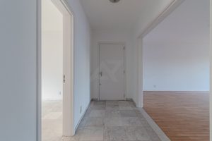 Apartamento com 168m², 3 dormitórios, 2 suítes, 3 vagas no bairro Moinhos Vento em Porto Alegre - Foto 10