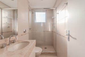 Apartamento com 168m², 3 dormitórios, 2 suítes, 3 vagas no bairro Moinhos Vento em Porto Alegre - Foto 16