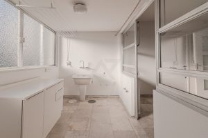 Apartamento com 168m², 3 dormitórios, 2 suítes, 3 vagas no bairro Moinhos Vento em Porto Alegre - Foto 30