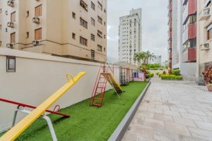 Cobertura com 262m², 3 dormitórios, 2 suítes, 2 vagas no bairro Menino Deus em Porto Alegre - Foto 41