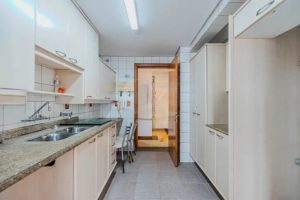 Cobertura com 262m², 3 dormitórios, 2 suítes, 2 vagas no bairro Menino Deus em Porto Alegre - Foto 33