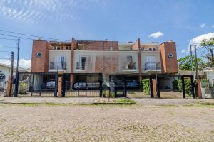 Casa em Condomínio à venda com 180m², 3 dormitórios, 1 suíte, 2 vagas no bairro Ipanema em Porto Alegre - Foto 2
