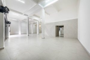 Loja com 435m² no bairro Passo da Areia em Porto Alegre - Foto 7