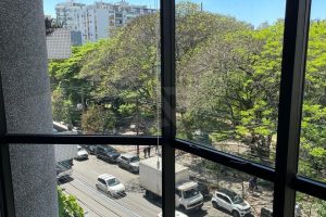 Sala Comercial com 42m² no bairro Moinhos de Vento em Porto Alegre - Foto 2
