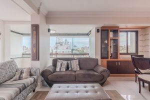 Apartamento à venda com 124m², 3 dormitórios, 1 suíte, 4 vagas no bairro Petrópolis em Porto Alegre - Foto 3