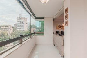 Apartamento à venda com 124m², 3 dormitórios, 1 suíte, 4 vagas no bairro Petrópolis em Porto Alegre - Foto 10