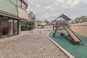 Apartamento à venda com 124m², 3 dormitórios, 1 suíte, 4 vagas no bairro Petrópolis em Porto Alegre - Foto 47
