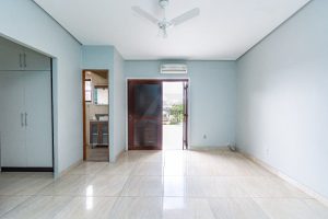 Casa à venda com 325m², 4 dormitórios, 2 suítes, 3 vagas no bairro Ipanema em Porto Alegre - Foto 8