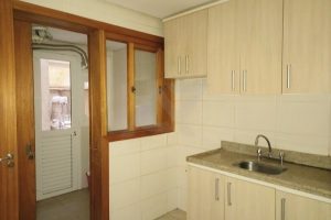 Apartamento com 142m², 3 dormitórios, 1 suíte, 2 vagas no bairro Menino Deus em Porto Alegre - Foto 7