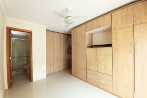 Apartamento com 142m², 3 dormitórios, 1 suíte, 2 vagas no bairro Menino Deus em Porto Alegre - Foto 10