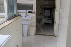 Apartamento à venda com 117m², 3 dormitórios, 1 suíte, 1 vaga no bairro Menino Deus em Porto Alegre - Foto 14