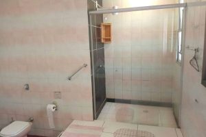 Casa com 203m², 6 dormitórios, 3 suítes, 2 vagas no bairro Centro Histórico em Porto Alegre - Foto 20