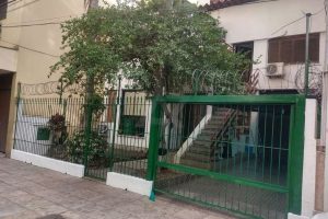Casa com 203m², 6 dormitórios, 3 suítes, 2 vagas no bairro Centro Histórico em Porto Alegre - Foto 31