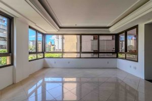 Apartamento à venda com 269m², 3 dormitórios, 3 suítes, 3 vagas no bairro Mont Serrat em Porto Alegre - Foto 5