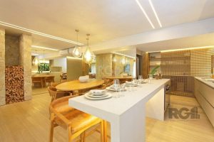 Apartamento à venda com 151m², 3 dormitórios, 3 suítes, 3 vagas no bairro Menino Deus em Porto Alegre - Foto 8