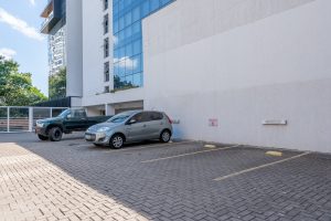 Apartamento à venda com 76m², 2 dormitórios, 1 suíte, 2 vagas no bairro Petrópolis em Porto Alegre - Foto 31