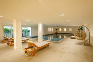 Apartamento à venda com 87m², 2 dormitórios, 1 suíte, 2 vagas no bairro Menino Deus em Porto Alegre - Foto 5