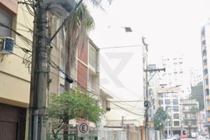 Casa com 203m², 6 dormitórios, 3 suítes, 2 vagas no bairro Centro Histórico em Porto Alegre - Foto 33