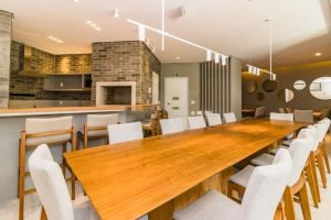 Apartamento à venda com 120m², 3 dormitórios, 3 suítes, 2 vagas no bairro Petrópolis em Porto Alegre - Foto 2