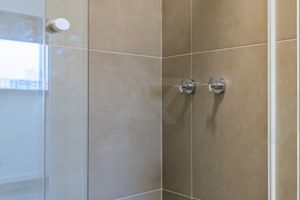 Apartamento com 61m², 2 dormitórios, 1 suíte, 1 vaga no bairro Passo da Areia em Porto Alegre - Foto 30