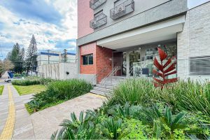 Apartamento com 61m², 2 dormitórios, 1 suíte, 1 vaga no bairro Passo da Areia em Porto Alegre - Foto 53