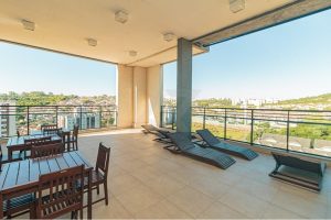 Apartamento à venda com 70m², 2 dormitórios, 1 suíte, 2 vagas no bairro Jardim Botânico em Porto Alegre - Foto 10