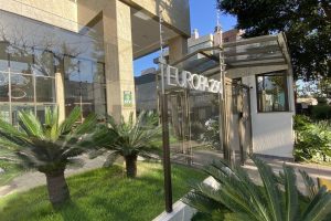 Apartamento à venda com 78m², 2 dormitórios, 2 suítes, 1 vaga no bairro Petrópolis em Porto Alegre - Foto 5