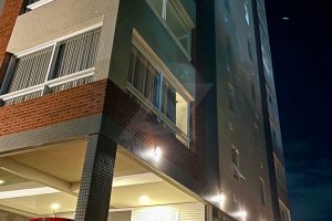 Apartamento à venda com 65m², 2 dormitórios, 1 suíte, 2 vagas no bairro Tristeza em Porto Alegre - Foto 9