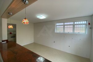 Casa à venda com 265m², 4 dormitórios, 2 suítes, 4 vagas no bairro Chácara das Pedras em Porto Alegre - Foto 7