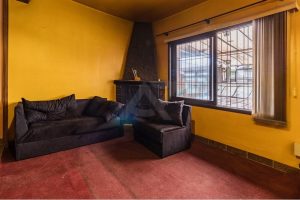 Casa à venda com 380m², 3 dormitórios, 1 suíte, 4 vagas no bairro Partenon em Porto Alegre - Foto 4