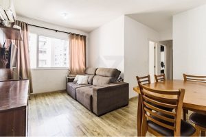 Apartamento à venda com 66m², 3 dormitórios, 1 suíte no bairro Vila Ipiranga em Porto Alegre - Foto 3