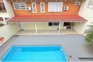 Casa em Condomínio à venda com 300m², 5 dormitórios, 2 suítes, 4 vagas no bairro Ipanema em Porto Alegre - Foto 35