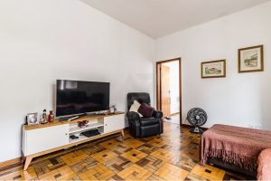 Apartamento à venda com 85m², 2 dormitórios, 1 vaga no bairro Petrópolis em Porto Alegre - Foto 2
