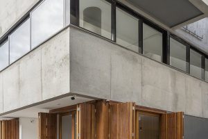 Apartamento à venda com 110m², 3 dormitórios, 1 suíte, 2 vagas no bairro Menino Deus em Porto Alegre - Foto 3