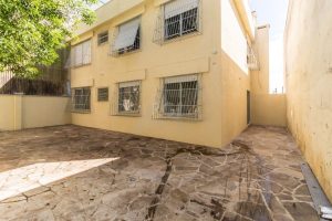 Apartamento à venda com 85m², 3 dormitórios, 1 vaga no bairro Bom Jesus em Porto Alegre - Foto 2