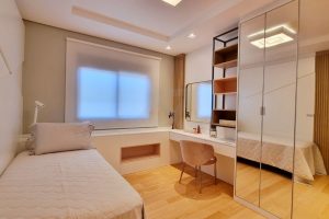 Apartamento à venda com 195m², 3 dormitórios, 1 suíte, 3 vagas no bairro Três Figueiras em Porto Alegre - Foto 15