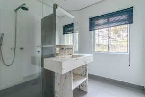 Casa à venda com 94m², 2 dormitórios, 1 suíte, 1 vaga no bairro Bela Vista em Porto Alegre - Foto 12