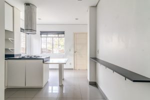 Casa à venda com 94m², 2 dormitórios, 1 suíte, 1 vaga no bairro Bela Vista em Porto Alegre - Foto 14