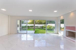 Casa em Condomínio à venda com 494m², 3 dormitórios, 3 suítes, 3 vagas no bairro Pedra Redonda em Porto Alegre - Foto 3